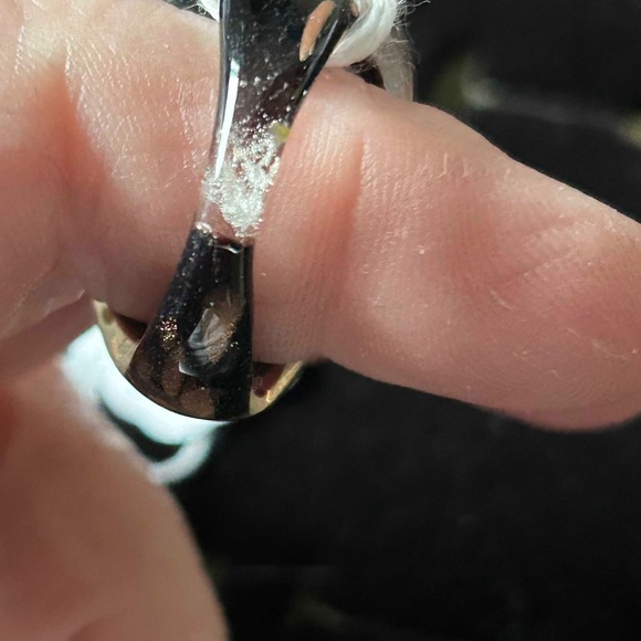 HANDBLOWN GLASS RING, LADIES SIZE 9, BLACK AND SPARKLY COPPER SHAPES, UNIQUE, - Picture 4 of 4